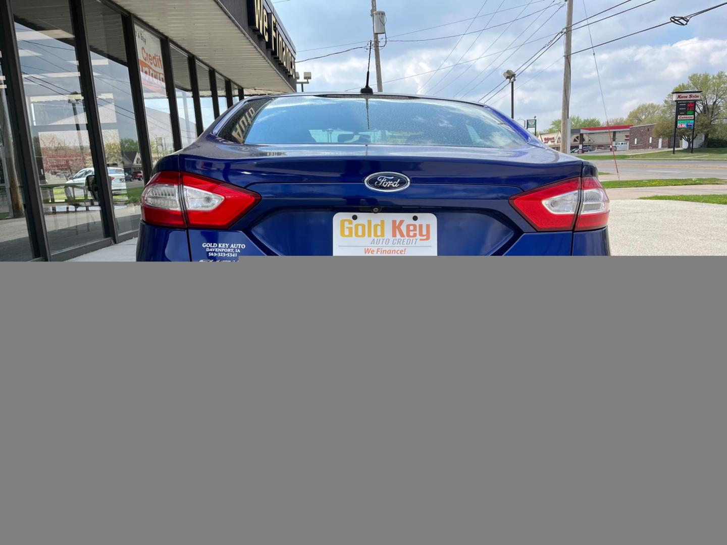 2014 Deep Impact Blue Ford Fusion SE (1FA6P0HD9E5) with an 1.5L L4 DOHC 16V engine, located at 1633 W Kimberly, Davenport, IA, 52806, (563) 323-5341, 41.559456, -90.598732 - Photo#4