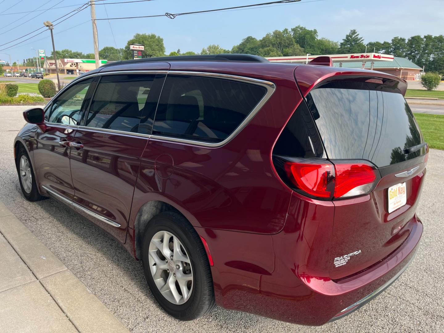 2017 Velvet Red Pearl Coat Chrysler Pacifica Touring-L (2C4RC1BG7HR) with an 3.6L V6 DOHC 24V engine, 9-Speed Automatic transmission, located at 1633 W Kimberly, Davenport, IA, 52806, (563) 323-5341, 41.559456, -90.598732 - Photo#3