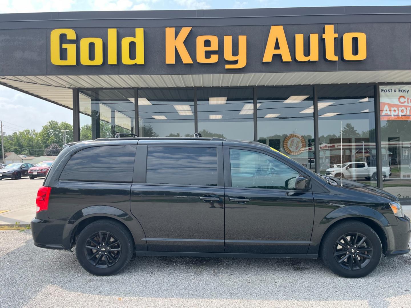 2019 BLACK Dodge Grand Caravan SPORTS VAN (2C4RDGEG6KR) with an 3.6L V6 DOHC 24V engine, 6-Speed Automatic transmission, located at 1633 W Kimberly, Davenport, IA, 52806, (563) 323-5341, 41.559456, -90.598732 - Photo#0