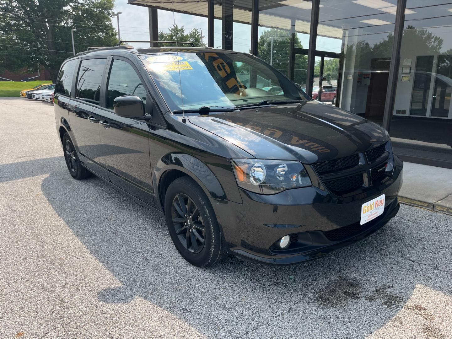 2019 BLACK Dodge Grand Caravan SPORTS VAN (2C4RDGEG6KR) with an 3.6L V6 DOHC 24V engine, 6-Speed Automatic transmission, located at 1633 W Kimberly, Davenport, IA, 52806, (563) 323-5341, 41.559456, -90.598732 - Photo#2