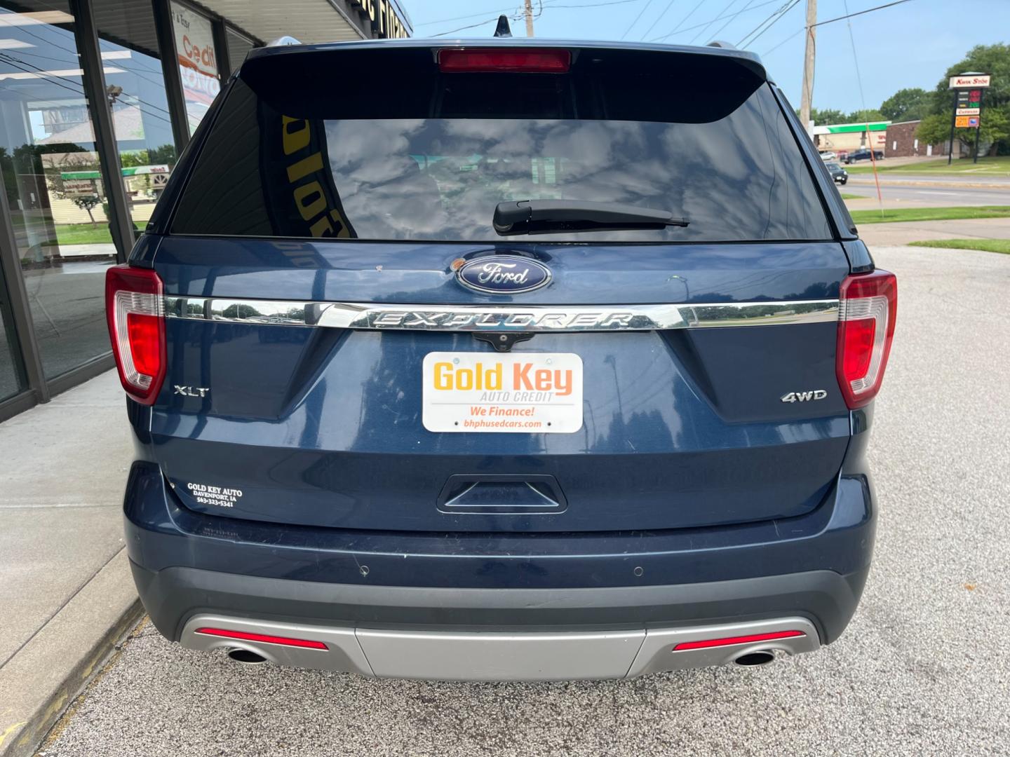 2017 Blue Ray Metallic Ford Explorer (1FM5K8D81HG) , located at 1633 W Kimberly, Davenport, IA, 52806, (563) 323-5341, 41.559456, -90.598732 - Photo#4