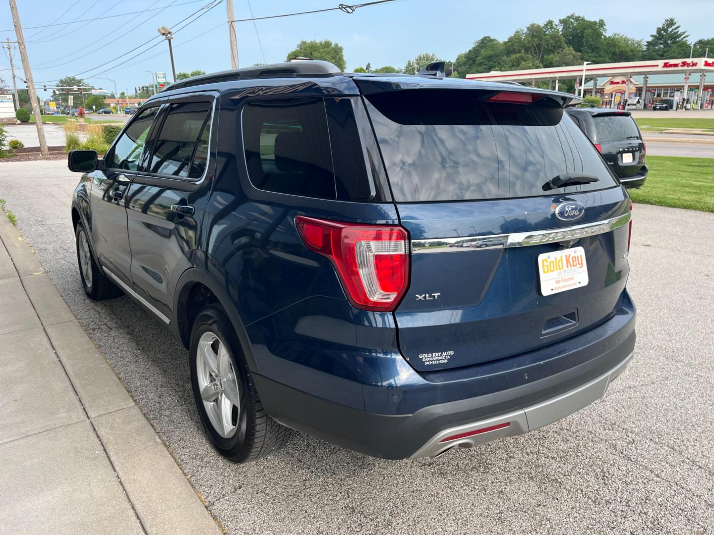 2017 Blue Ray Metallic Ford Explorer (1FM5K8D81HG) , located at 1633 W Kimberly, Davenport, IA, 52806, (563) 323-5341, 41.559456, -90.598732 - Photo#3