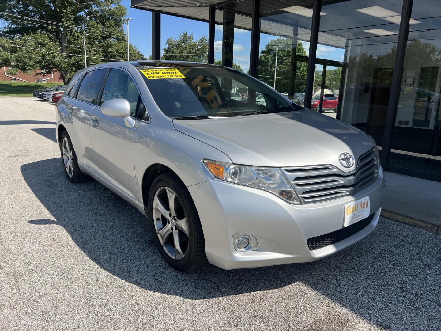 2011 Classic Silver Metallic Toyota Venza AWD V6 (4T3BK3BB2BU) with an 3.5L V6 DOHC 24V engine, 6-Speed Automatic transmission, located at 1633 W Kimberly, Davenport, IA, 52806, (563) 323-5341, 41.559456, -90.598732 - Photo#1