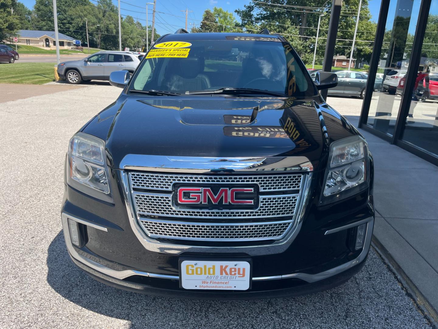 2017 Onyx Black GMC Terrain SLE2 FWD (2GKALREK6H6) with an 2.4L L4 DOHC 16V engine, 6-Speed Automatic transmission, located at 1633 W Kimberly, Davenport, IA, 52806, (563) 323-5341, 41.559456, -90.598732 - Photo#1