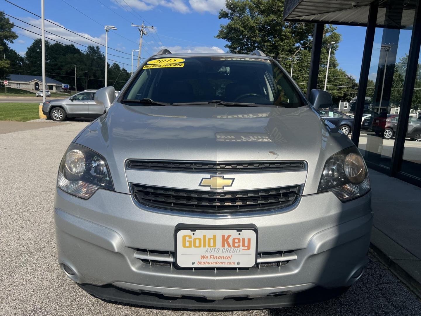 2015 Silver Chevrolet Captiva Sport 1LT FWD (3GNAL3EK5FS) with an 2.4L L4 DOHC 16V FFV engine, 6-Speed Automatic transmission, located at 1633 W Kimberly, Davenport, IA, 52806, (563) 323-5341, 41.559456, -90.598732 - Photo#2