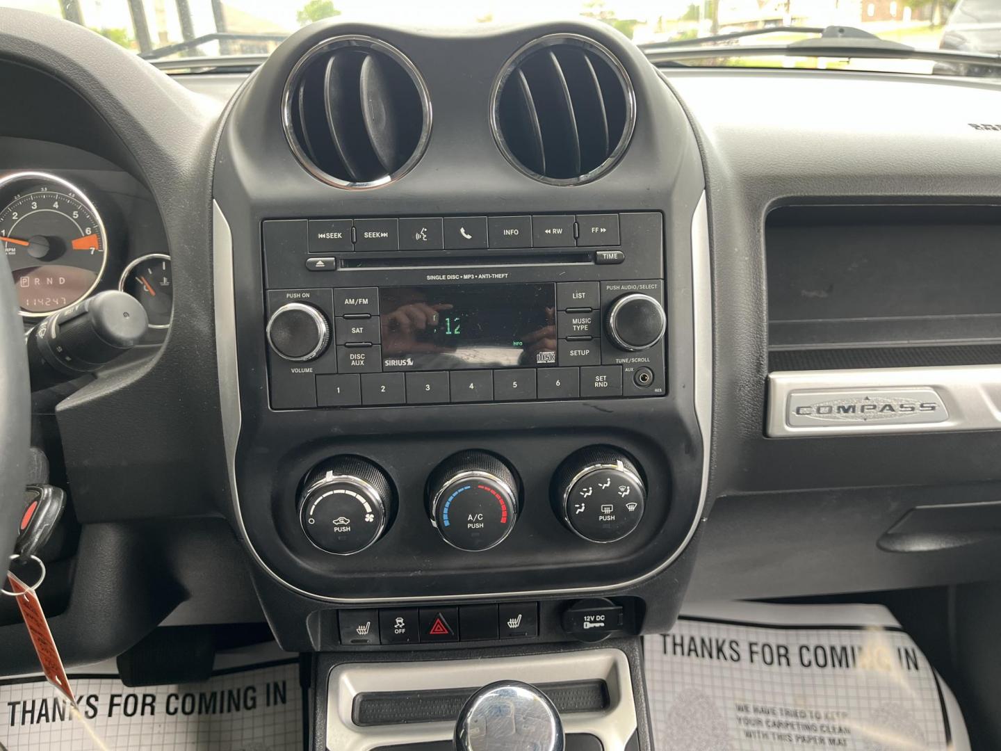 2015 Black Clear Coat Jeep Compass Latitude 4WD (1C4NJDEBXFD) with an 2.4L L4 DOHC 16V engine, 6-Speed Automatic transmission, located at 1633 W Kimberly, Davenport, IA, 52806, (563) 323-5341, 41.559456, -90.598732 - Photo#7