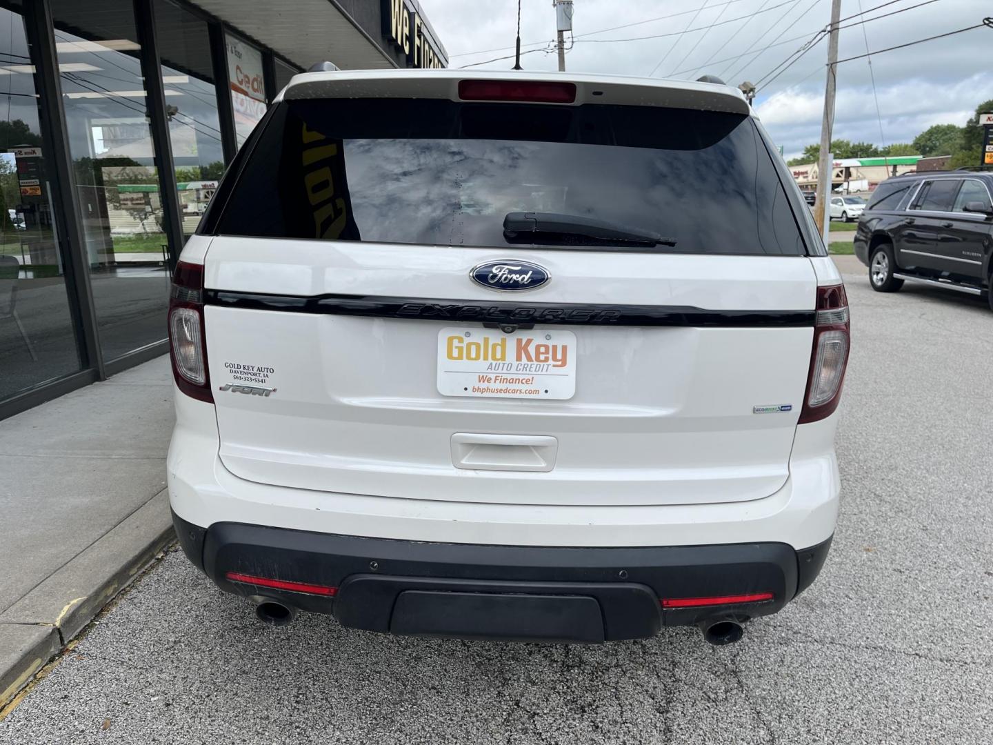 2014 White Platinum Met TC Ford Explorer Sport 4WD (1FM5K8GT1EG) with an 3.5L V6 DOHC 24V engine, 6-Speed Automatic transmission, located at 1633 W Kimberly, Davenport, IA, 52806, (563) 323-5341, 41.559456, -90.598732 - Photo#4