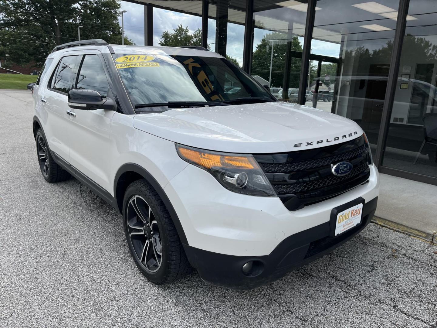 2014 White Platinum Met TC Ford Explorer Sport 4WD (1FM5K8GT1EG) with an 3.5L V6 DOHC 24V engine, 6-Speed Automatic transmission, located at 1633 W Kimberly, Davenport, IA, 52806, (563) 323-5341, 41.559456, -90.598732 - Photo#2