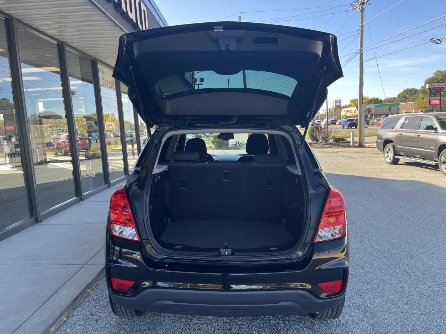 2018 Black Chevrolet Trax LS FWD (3GNCJKSBXJL) with an 1.4L L4 DOHC 16V engine, 6A transmission, located at 1633 W Kimberly, Davenport, IA, 52806, (563) 323-5341, 41.559456, -90.598732 - Photo#5