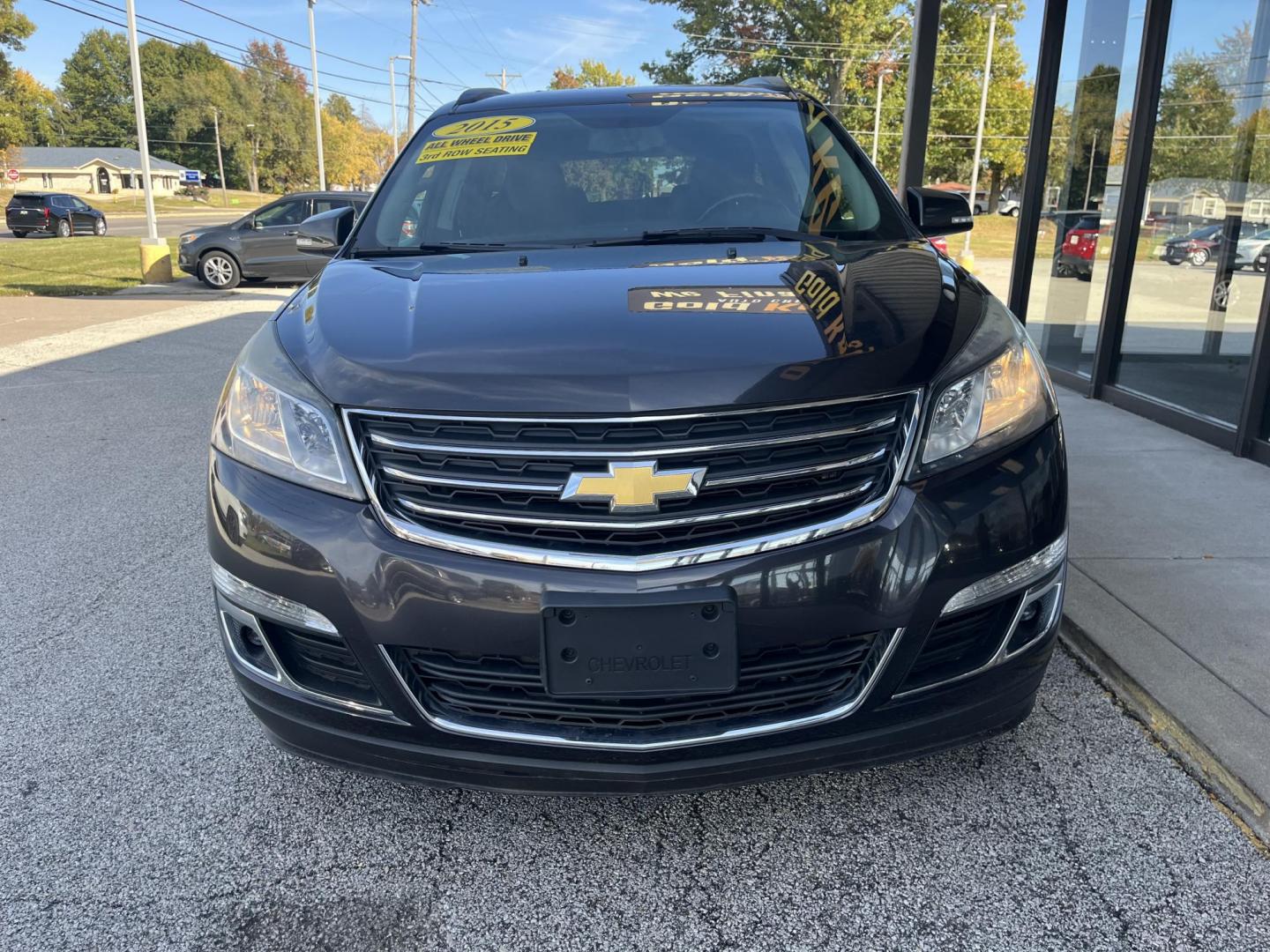 2015 Black Granite Metallic Chevrolet Traverse 1LT AWD (1GNKVGKD9FJ) with an 3.6L V6 DOHC 24V engine, 6-Speed Automatic transmission, located at 1633 W Kimberly, Davenport, IA, 52806, (563) 323-5341, 41.559456, -90.598732 - Photo#1