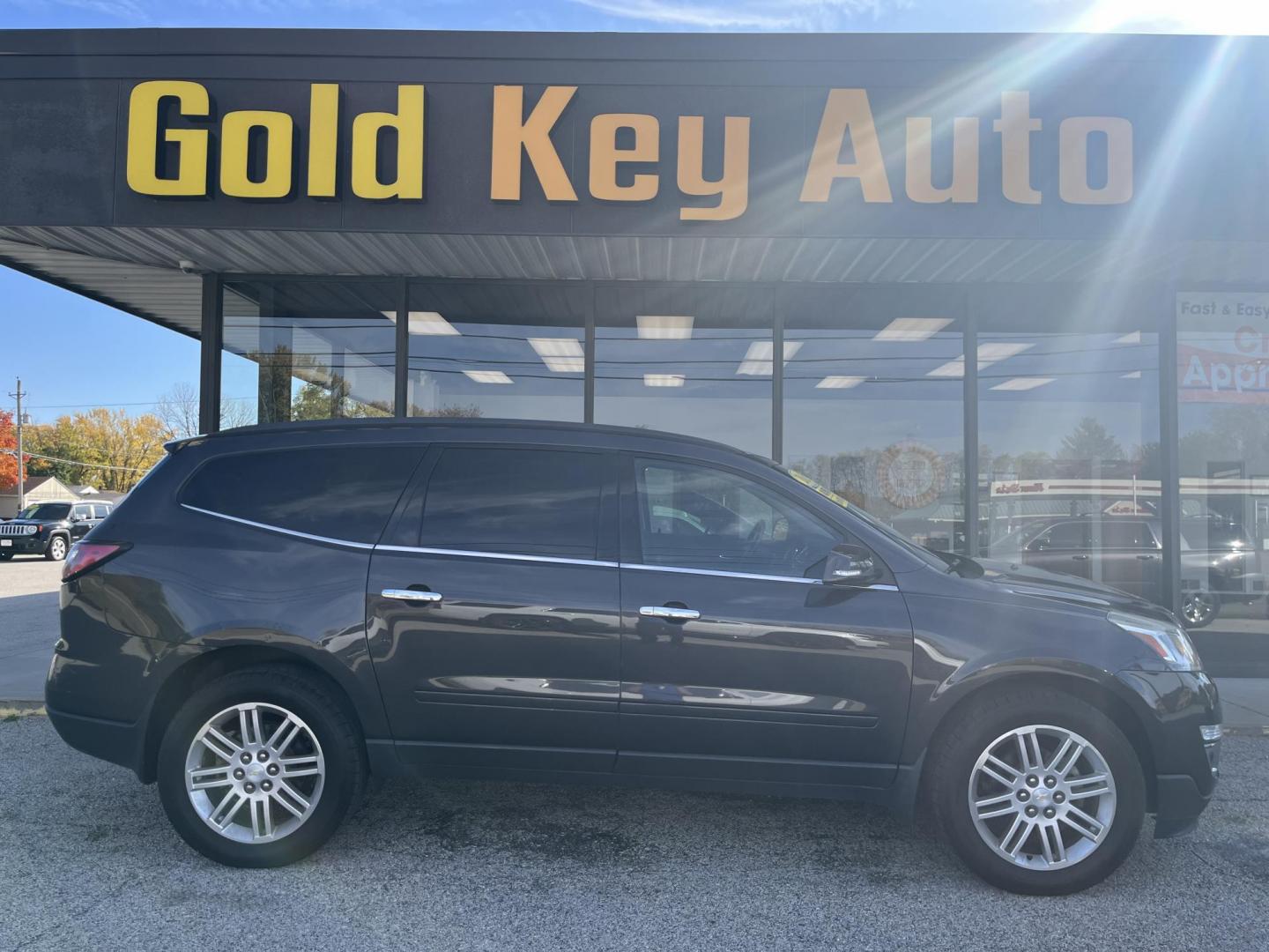 2015 Black Granite Metallic Chevrolet Traverse 1LT AWD (1GNKVGKD9FJ) with an 3.6L V6 DOHC 24V engine, 6-Speed Automatic transmission, located at 1633 W Kimberly, Davenport, IA, 52806, (563) 323-5341, 41.559456, -90.598732 - Photo#0