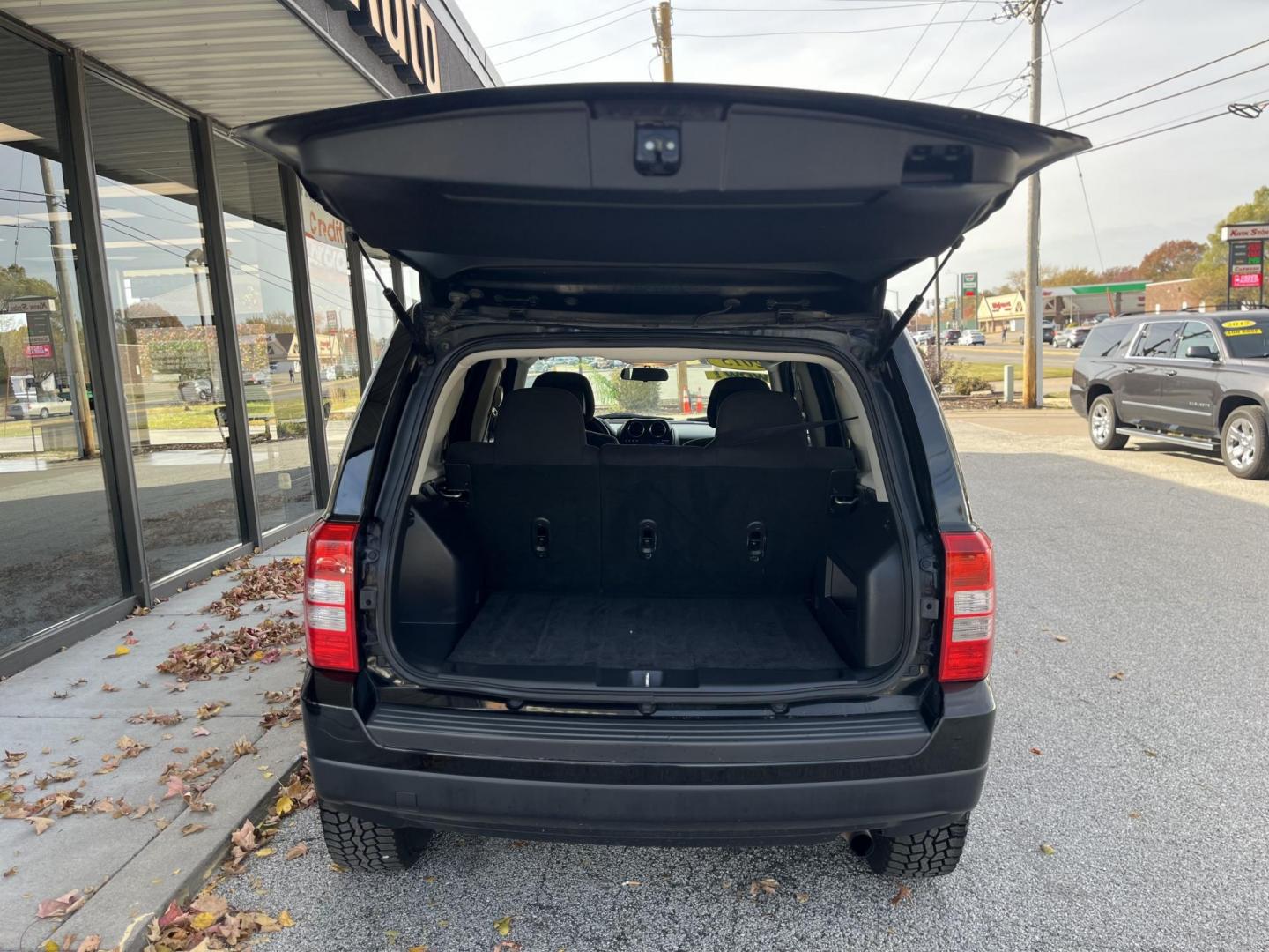 2015 Black Clearcoat Jeep Patriot Sport 4WD (1C4NJRBB5FD) with an 2.4L L4 DOHC 16V engine, located at 1633 W Kimberly, Davenport, IA, 52806, (563) 323-5341, 41.559456, -90.598732 - Photo#5