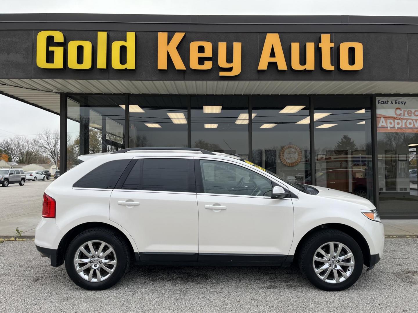 2012 White Platinum Tricoat Metallic Ford Edge Limited AWD (2FMDK4KC0CB) with an 3.5L V6 DOHC 24V engine, 6-Speed Automatic transmission, located at 1633 W Kimberly, Davenport, IA, 52806, (563) 323-5341, 41.559456, -90.598732 - Photo#0