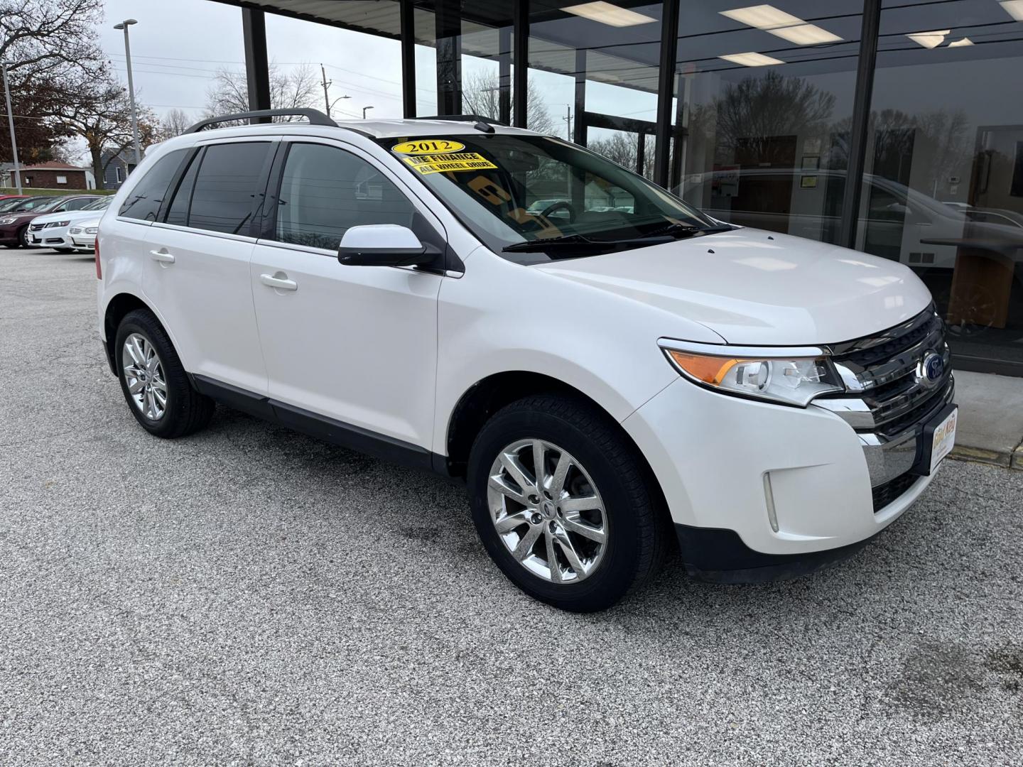 2012 White Platinum Tricoat Metallic Ford Edge Limited AWD (2FMDK4KC0CB) with an 3.5L V6 DOHC 24V engine, 6-Speed Automatic transmission, located at 1633 W Kimberly, Davenport, IA, 52806, (563) 323-5341, 41.559456, -90.598732 - Photo#2