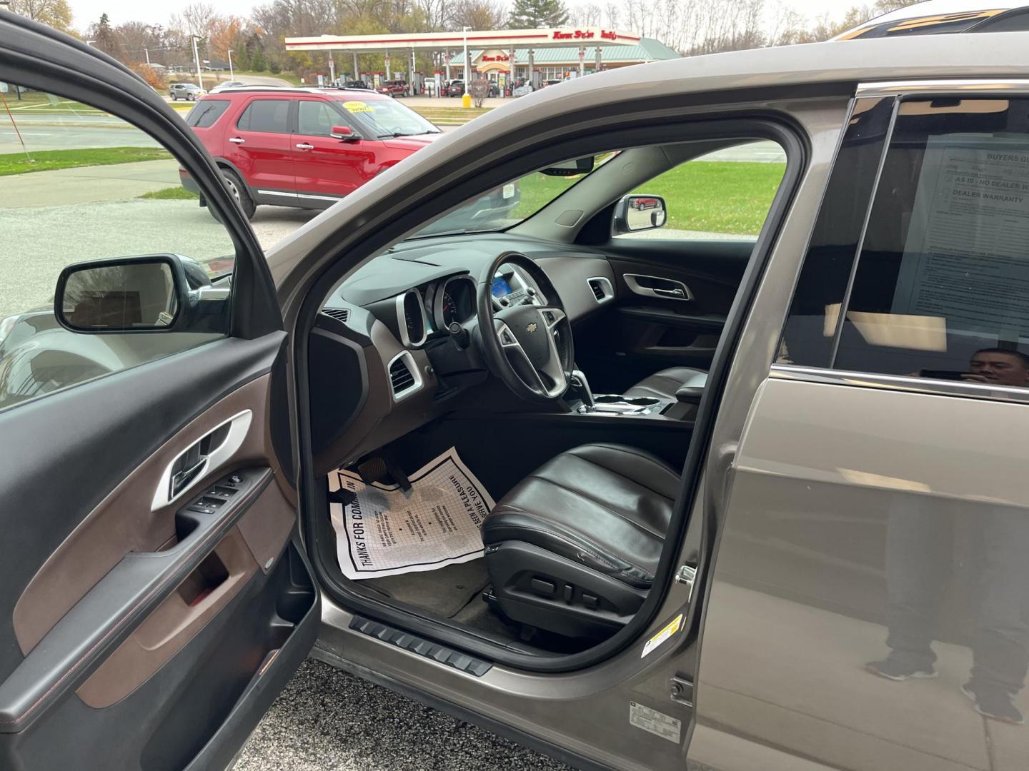 2010 Mocha Steel Metallic Chevrolet Equinox LTZ FWD (2CNALFEW8A6) with an 2.4L L4 DOHC 16V engine, 6-Speed Automatic transmission, located at 1633 W Kimberly, Davenport, IA, 52806, (563) 323-5341, 41.559456, -90.598732 - Photo#9