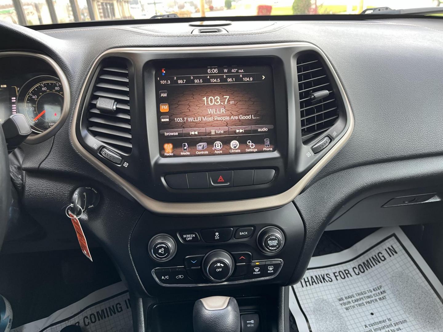 2014 Black Jeep Cherokee Latitude FWD (1C4PJLCB1EW) with an 2.4L L4 DOHC 16V engine, 9-Speed Automatic transmission, located at 1633 W Kimberly, Davenport, IA, 52806, (563) 323-5341, 41.559456, -90.598732 - Photo#7