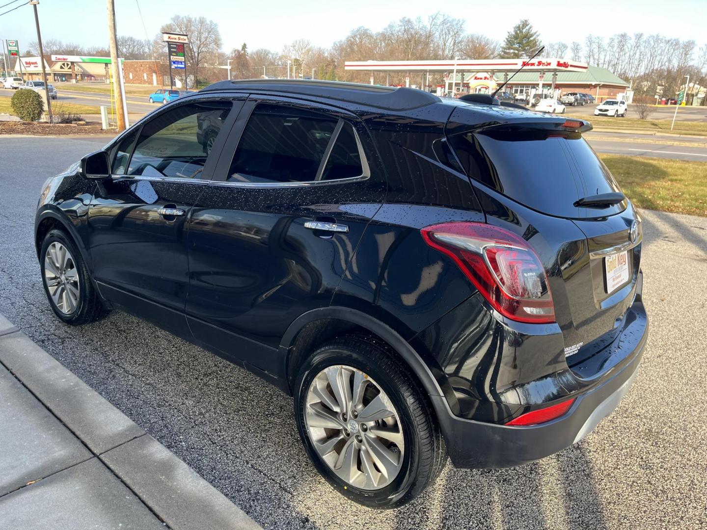 2019 Deep Azure Metallic/Black Carbon Metallic Buick Encore Preferred FWD (KL4CJASB5KB) with an 1.4L L4 DOHC 16V TURBO engine, 6-Speed Automatic transmission, located at 1633 W Kimberly, Davenport, IA, 52806, (563) 323-5341, 41.559456, -90.598732 - Photo#3