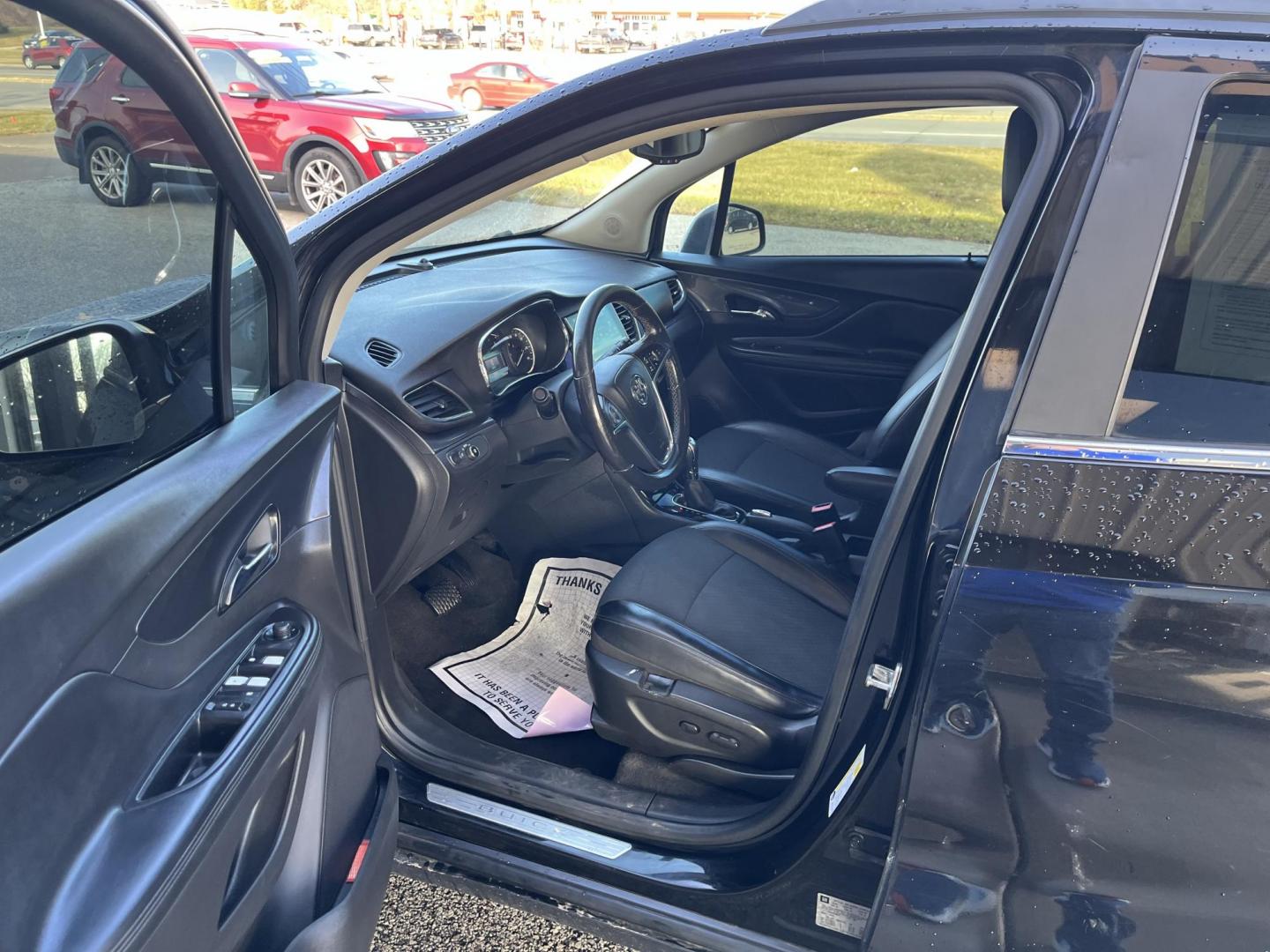 2019 Deep Azure Metallic/Black Carbon Metallic Buick Encore Preferred FWD (KL4CJASB5KB) with an 1.4L L4 DOHC 16V TURBO engine, 6-Speed Automatic transmission, located at 1633 W Kimberly, Davenport, IA, 52806, (563) 323-5341, 41.559456, -90.598732 - Photo#8