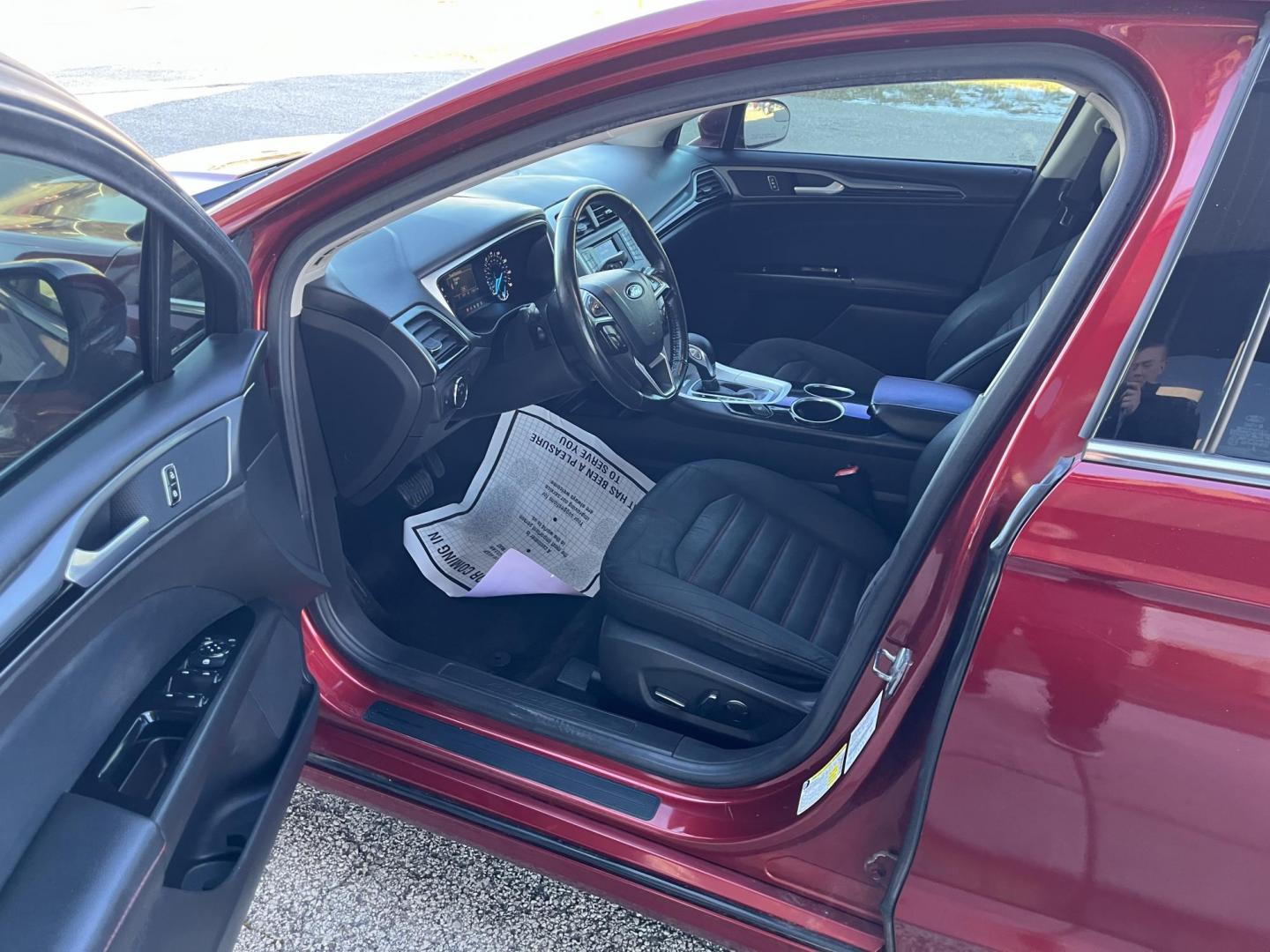 2013 Ruby Red Met Tinted CC Ford Fusion SE (3FA6P0H73DR) with an 2.5L L4 DOHC 16V engine, located at 1633 W Kimberly, Davenport, IA, 52806, (563) 323-5341, 41.559456, -90.598732 - Photo#8