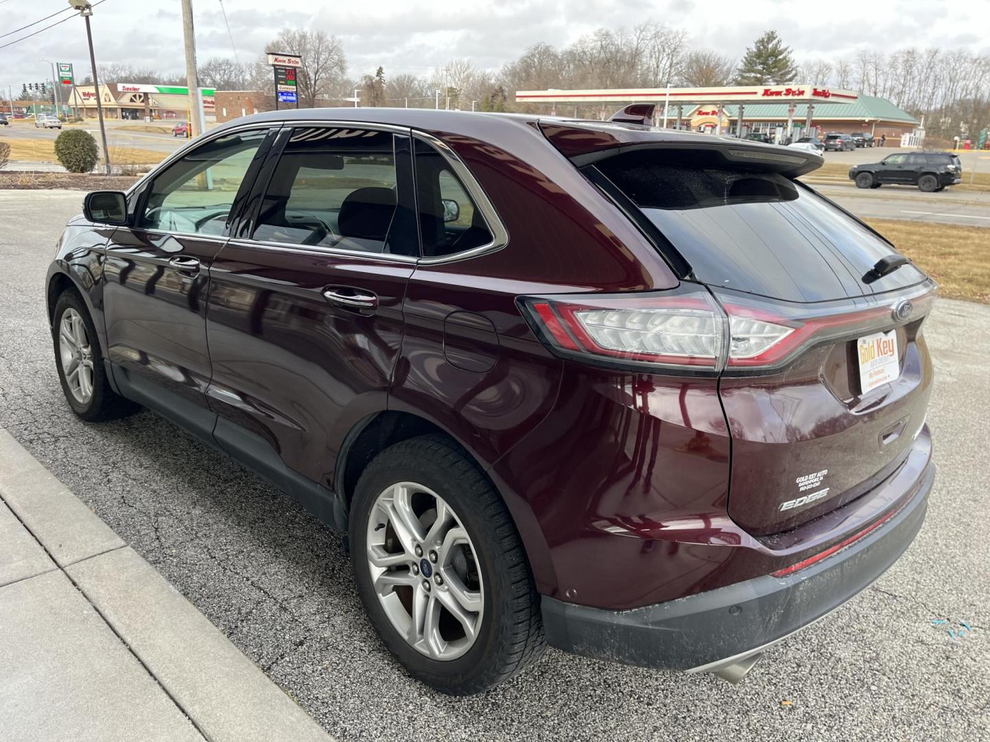 2018 Red Ford Edge Utility (2FMPK3K91JB) with an 2.0L I4 Turbo engine, Auto transmission, located at 1633 W Kimberly, Davenport, IA, 52806, (563) 323-5341, 41.559456, -90.598732 - Photo#3