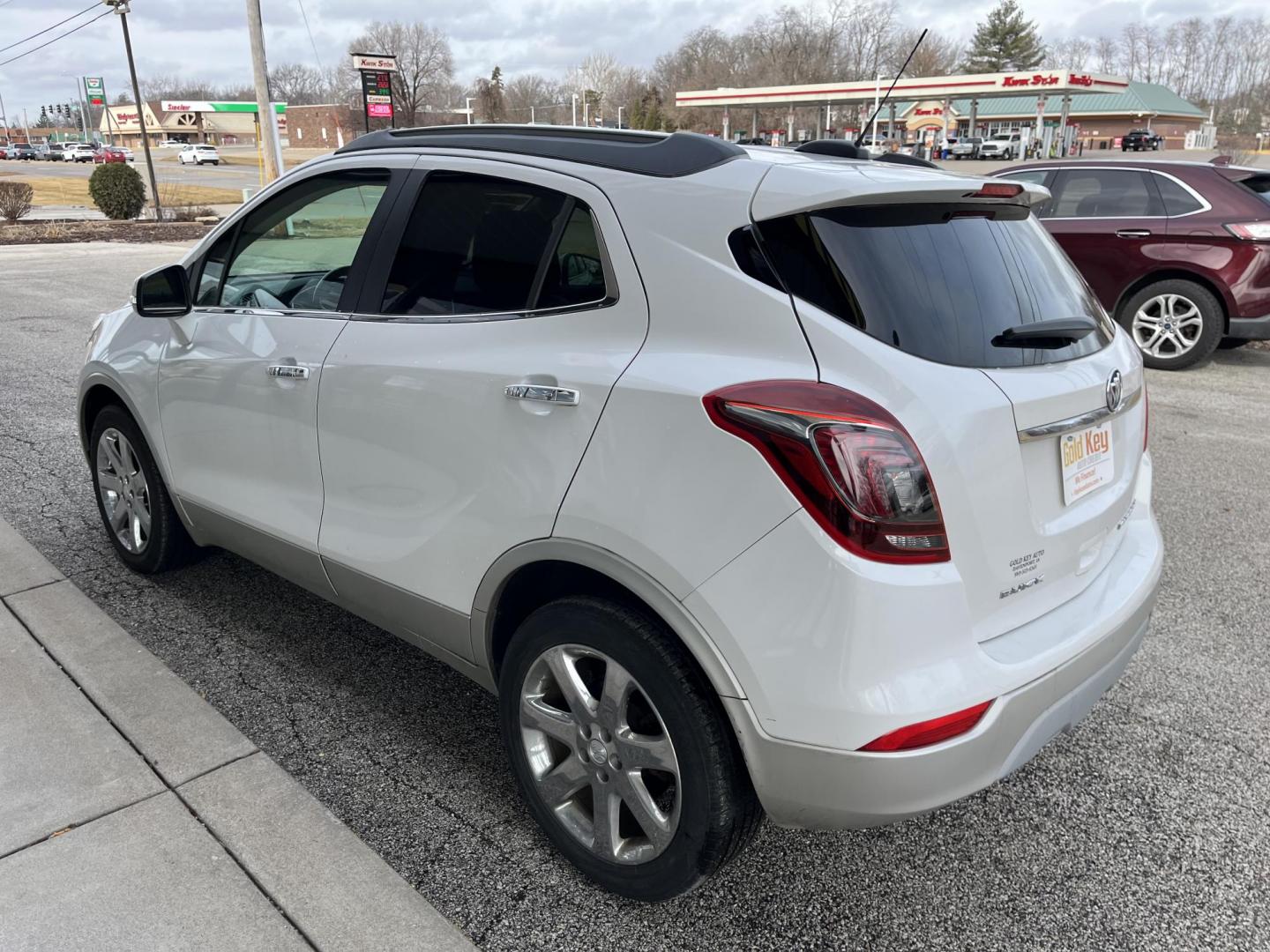 2017 White Buick Encore Unknown (KL4CJCSB2HB) , Auto transmission, located at 1633 W Kimberly, Davenport, IA, 52806, (563) 323-5341, 41.559456, -90.598732 - Photo#3