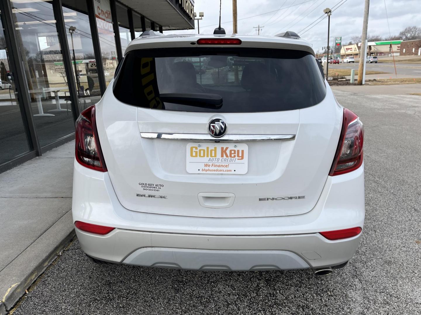 2017 White Buick Encore Unknown (KL4CJCSB2HB) , Auto transmission, located at 1633 W Kimberly, Davenport, IA, 52806, (563) 323-5341, 41.559456, -90.598732 - Photo#4