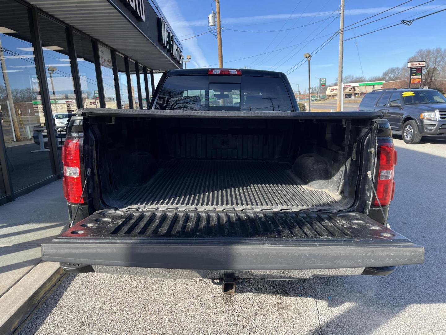 2014 Onyx Black GMC Sierra 1500 SLE (3GTU2UEC0EG) with an EcoTec3 4.3L V-6 gasoline direct injection engine, located at 1633 W Kimberly, Davenport, IA, 52806, (563) 323-5341, 41.559456, -90.598732 - Photo#5