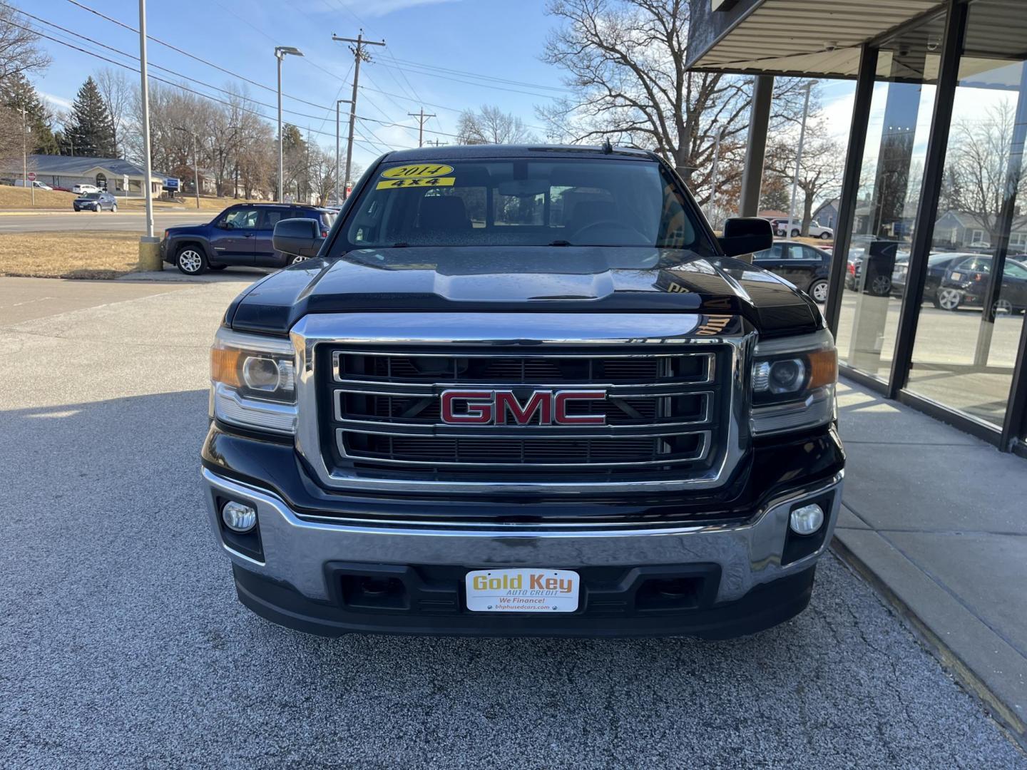 2014 Onyx Black GMC Sierra 1500 SLE (3GTU2UEC0EG) with an EcoTec3 4.3L V-6 gasoline direct injection engine, located at 1633 W Kimberly, Davenport, IA, 52806, (563) 323-5341, 41.559456, -90.598732 - Photo#1