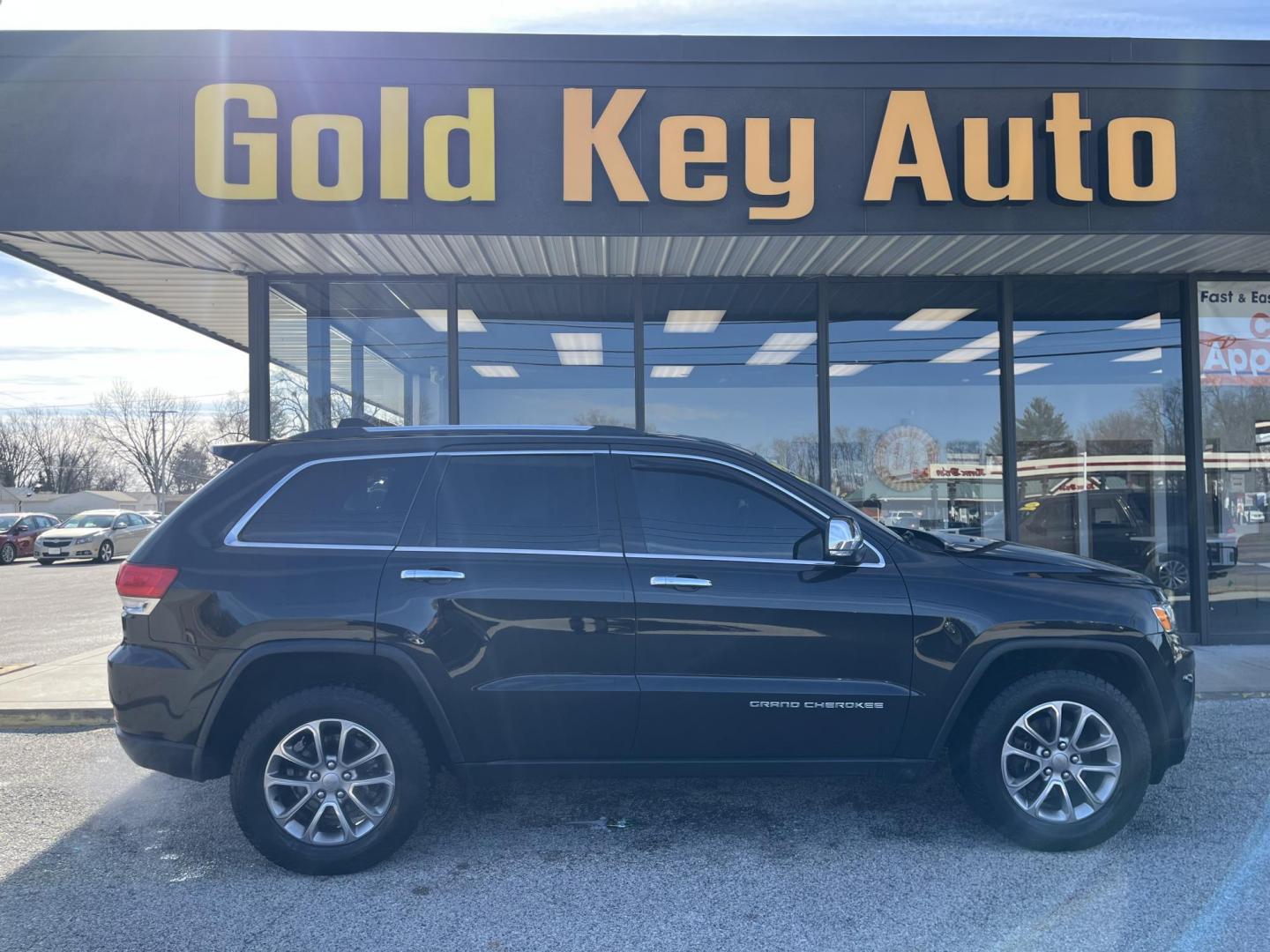 2015 Brilliant Black Crystal Pearlcoat Jeep Grand Cherokee Limited (1C4RJFBG5FC) with an 3L V-6 diesel direct injection engine, located at 1633 W Kimberly, Davenport, IA, 52806, (563) 323-5341, 41.559456, -90.598732 - Photo#0