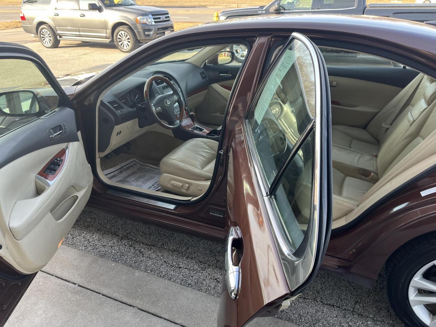 2010 Bronze Lexus ES 350 Luxury (JTHBK1EGXA2) , located at 1633 W Kimberly, Davenport, IA, 52806, (563) 323-5341, 41.559456, -90.598732 - Photo#7